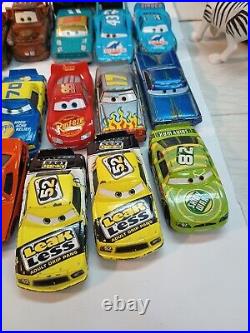 (1) Pre-owned In Great Condition 31 Vintage Pixar Cars Mixed Toy Lot Good Gift