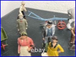 137 Vintage BRITAINS LEAD FARM ANIMALS FIGURES Farm Equipment Fencing Trees +++