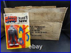 1967 vintage KING KONG Multiple Toymakers Rubb'r Nik rubber toy figure MOC +case
