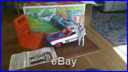 1974 EVEL KNIEVEL STUNT & CrASH CAR Figure, Launcher, Instructions & BOX