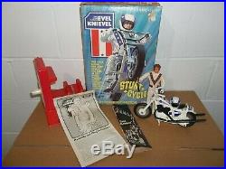 1975 EVEL KNIEVEL STUNT CYCLE SET Complete withBOX Figure Cane Helmet Ideal Toy ad