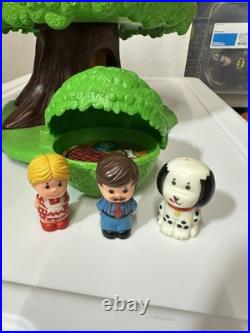 1975 Kenner FAMILY TREE HOUSE withAccessories Figures original box Dog House HTF