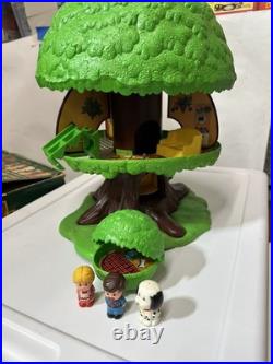 1975 Kenner FAMILY TREE HOUSE withAccessories Figures original box Dog House HTF