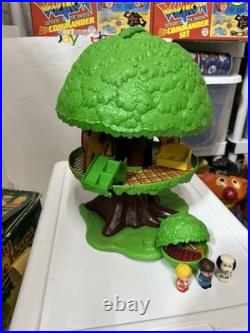 1975 Kenner FAMILY TREE HOUSE withAccessories Figures original box Dog House HTF