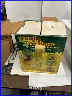 1975 Kenner FAMILY TREE HOUSE withAccessories Figures original box Dog House HTF