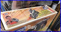 1976 Ideal Toys EVEL KNIEVEL SUPER JET CYCLE & ACTION FIGURE Factory Sealed