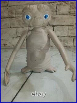 1982 Vintage Toy E. T Plastic Universal City Studio Inc. 20 CM