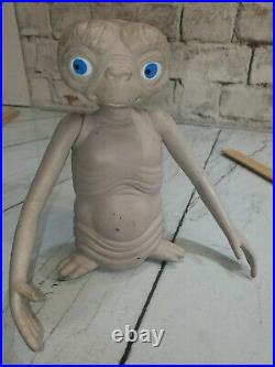 1982 Vintage Toy E. T Plastic Universal City Studio Inc. 20 CM