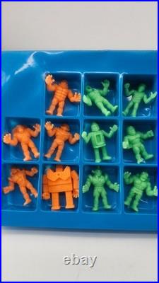 1985 Mattel M. U. S. C. L. E. #1 Thug Busters Set 28 +1 Figures with Box Vintage