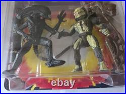 1993 Vintage Kenner Aliens vs Predator Deluxe Action Figure Set Factory Sealed