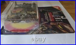 1993 Vintage Kenner Aliens vs Predator Deluxe Action Figure Set Factory Sealed