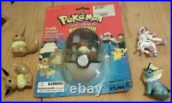 5 DIFFERENT Eevee Evolutions RARE Pokemon TOMY Pokeball Keychain Figure Toy Lot