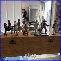 7 vintage cast metal/lead toy figures