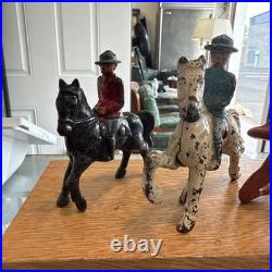 7 vintage cast metal/lead toy figures