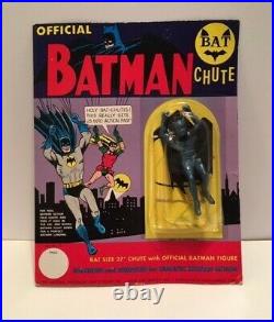 BATMAN VINTAGE 1966 OFFICIAL BAT CHUTE TOY ON CARD, RARE withBONUS FIGURE