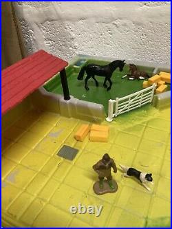 BRITAINS FARM PLAYBASE 4713 70+ ANIMALS FIGURES 1992 Boxed Likely Complete RARE