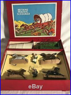 Britain's Prairie Schooner Wild West Toy Set Lead Cowboy Figures