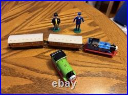 Ertl Thomas & Friends Lot Of 42 Diecast Vintage Toy Trains and 2 People