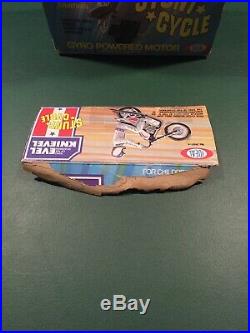 Evel Knievel 1975 Stunt Cycle Action Figure & Yellow Launcher In Orig Box