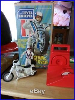 Evel Knievel Complete Stunt Cycle With Box, launcher Ideal 1975 Action Figure Set