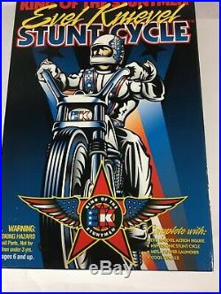 Evel Knievel Stunt Cycle 1998 Playing Mantis Energizer and Red Figure NIB