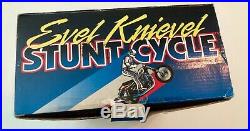 Evel Knievel Stunt Cycle 1998 Playing Mantis Energizer and White Figure NIB