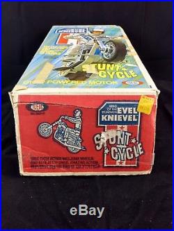 Evel Knievel Stunt Cycle Launcher 1973 Action Figure Helmet Box Instructions