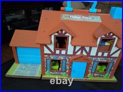 Fisher Price TUDER HOUSE 952 vintage- With Aproximately 50 Accessories