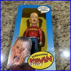 Fully functional Screaming Kevin comes in its original box. #7150 THQ Cpix