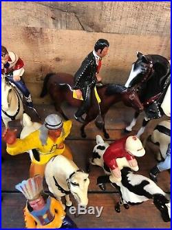 Hartland 1950s Plastic Horses, Cowboys, Indians 15 figures and 15 horse R Rogers