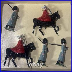 Johillco Hollow-Cast Lead Life Guards Toy Soldiers 13 Figures Box (No Lid)