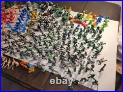LARGE LOT OF VINTAGE GREENBRIAR ARMY MEN and DISNEY PIXAR and MARVEL FIGURINES LARGE LOT OF VINTAGE GREENBRIAR ARMY MEN and DISNEY PIXAR and MARVEL FIGURINES