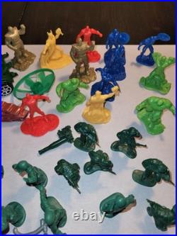 LARGE LOT OF VINTAGE GREENBRIAR ARMY MEN and DISNEY PIXAR and MARVEL FIGURINES