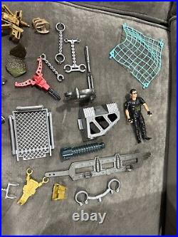 Large Vintage Jurassic Park Toy Lot Action Figures Weapons Playsets Parts 1993