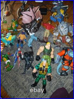 Looooookkk! 25 Vintage Awesum Action Figures