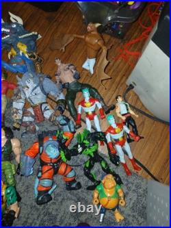 Looooookkk! 25 Vintage Awesum Action Figures