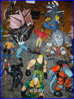 Looooookkk! 25 Vintage Awesum Action Figures