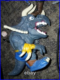 Looooookkk! 25 Vintage Awesum Action Figures