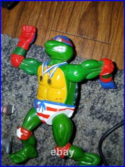 Looooookkk! 25 Vintage Awesum Action Figures
