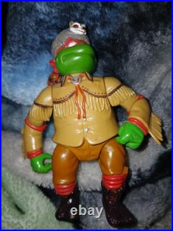 Looooookkk! 25 Vintage Awesum Action Figures