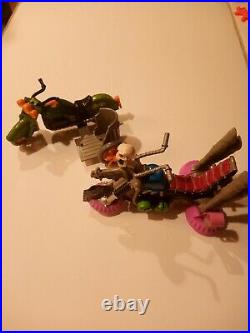 Lot 145 Teenage Mutant Ninja Turtle TMNT Figures Weapons vehicles Vtg 80s/90s