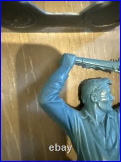 Lot Of Vintage 1964 Louis Marx & Co. Cowboys Knight & Indians 6 Plastic Figures