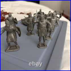 MARX PRINCE VALIANT PLAYSET 14 SILVER FIGURES 1950s Broken Feather