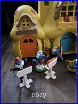 MUSICAL PACK VINTAGE 1970s-1980s LOT ORIGINAL PVC SMURFS AND HOUSE