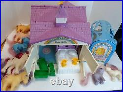 My Little Pony Show Stable G1 Toy Hasbro 1983 & 7 VTG Ponies Pretty Parlor MLP