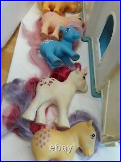 My Little Pony Show Stable G1 Toy Hasbro 1983 & 7 VTG Ponies Pretty Parlor MLP