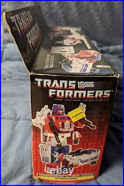 NM Transformers G1 Powermaster Optimus Prime 1987 Vintage Complete Toy