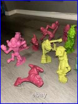 Nutty Mads 1960 Louis Marx 6-7 Toy Weird Monster Figure Lot of 14 Weird-Oh's