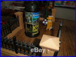 Playmobil 5360 Victorian Fence set 3 figures & New Kiosk 5300 Mansion