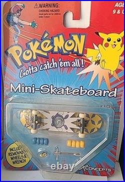 Pokémon toys Lot Collection Vintage Skateboard Tomy